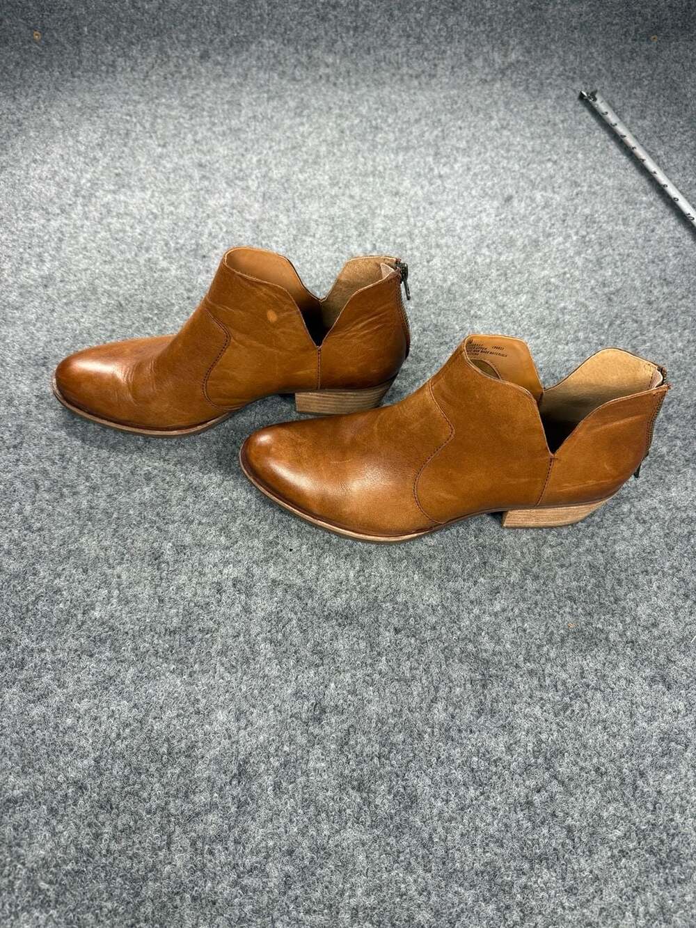 Kork-Ease Skye Women's Brown Leather Ankle Bootie with Back Zipper - Picture 2 of 8